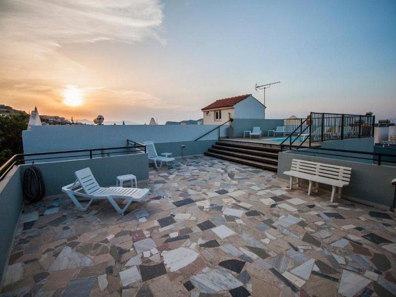 Elia Stalos Apartments Agia Marina  ภายนอก รูปภาพ