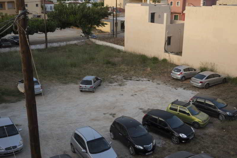 Elia Stalos Apartments Agia Marina  ภายนอก รูปภาพ